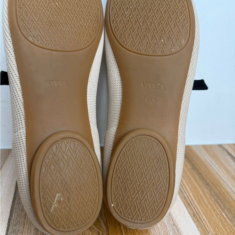 Vivaia Tamia Women’s US Size 10 Mary Jane Flats Loafers Almond Toe Beige Black - Picture 9 of 14
